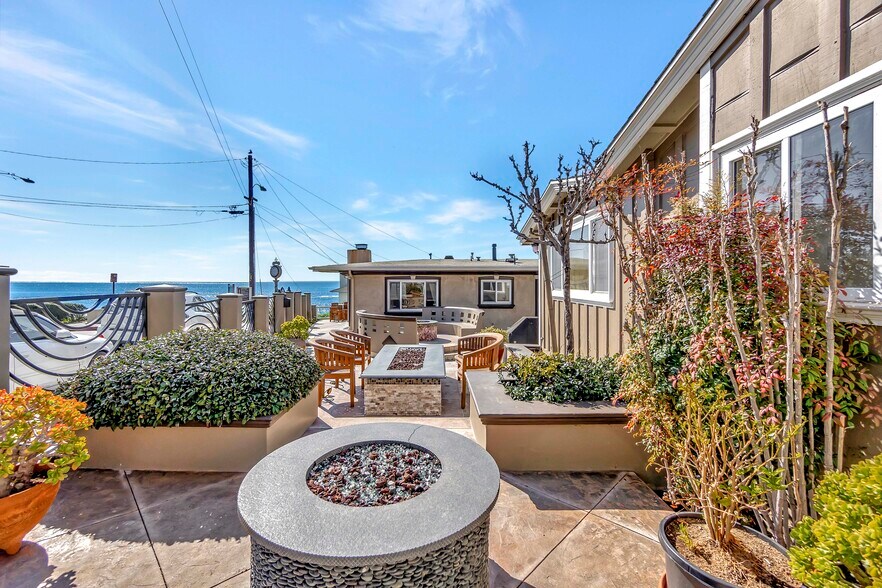 More Photos Of 150 Cress St, Laguna Beach Apartments For Sale
