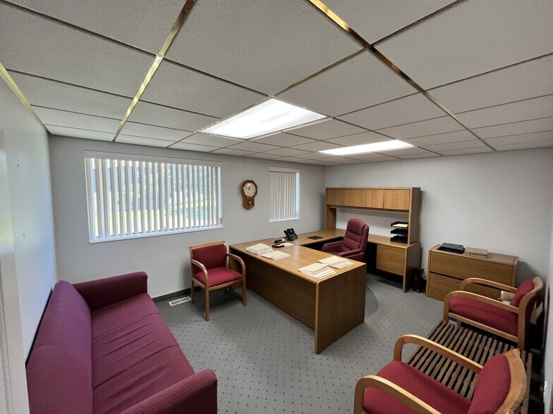More Photos Of 7105 W 3500 S, Salt Lake City Office For Lease