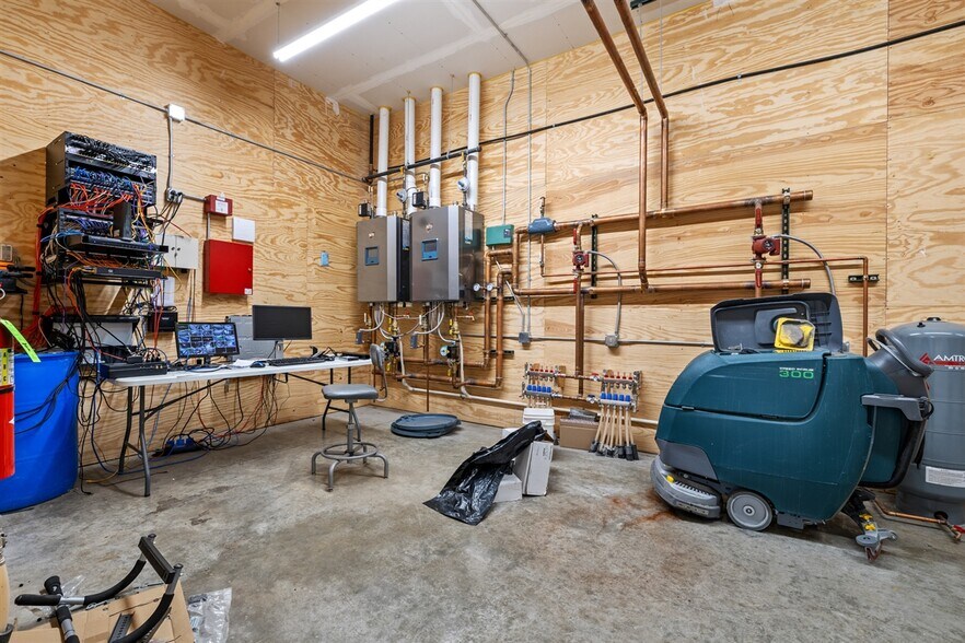 More Photos Of 7051 Highway 2 and 52 W, Minot Warehouse For Sale