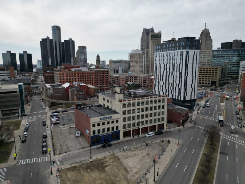 More Photos Of 426 Clinton St, Detroit Office For Lease