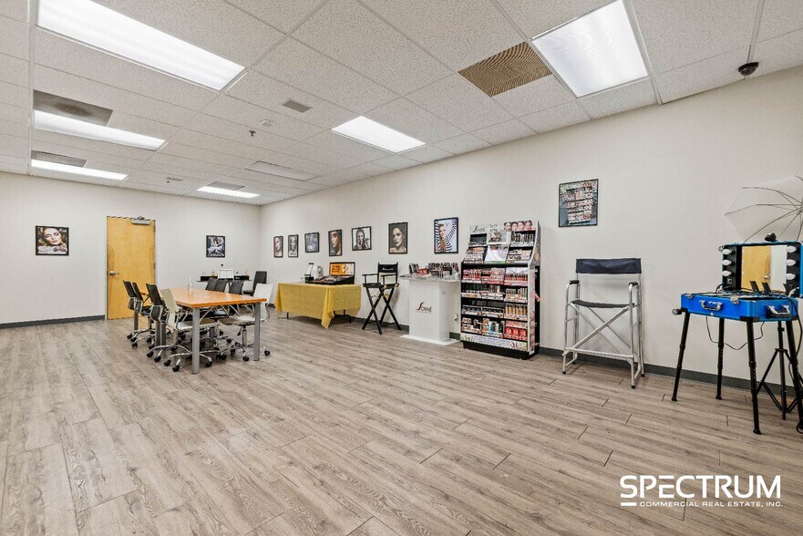 More Photos Of 29018 N Hancock Pky, Valencia Warehouse For Lease