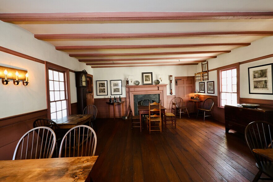 More Photos Of 683 Thomas Jefferson Pky, Charlottesville General Retail For Sale