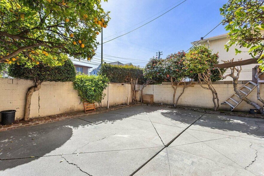 More Photos Of 635 E 15th St, Oakland Apartments For Sale