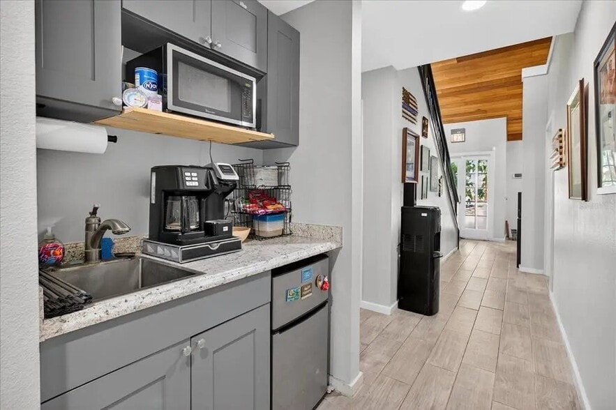 More Photos Of 10225 Ulmerton Rd, Largo Medical For Sale