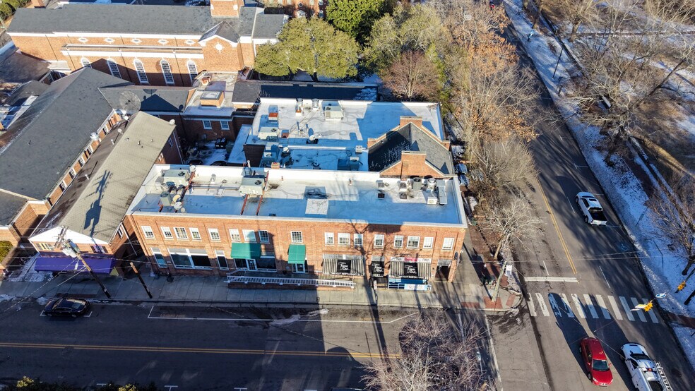 More Photos Of 203 E Franklin St, Chapel Hill Storefront For Sale