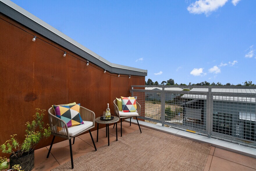 More Photos Of 202 Panetta Ave, Santa Cruz Flex For Sale