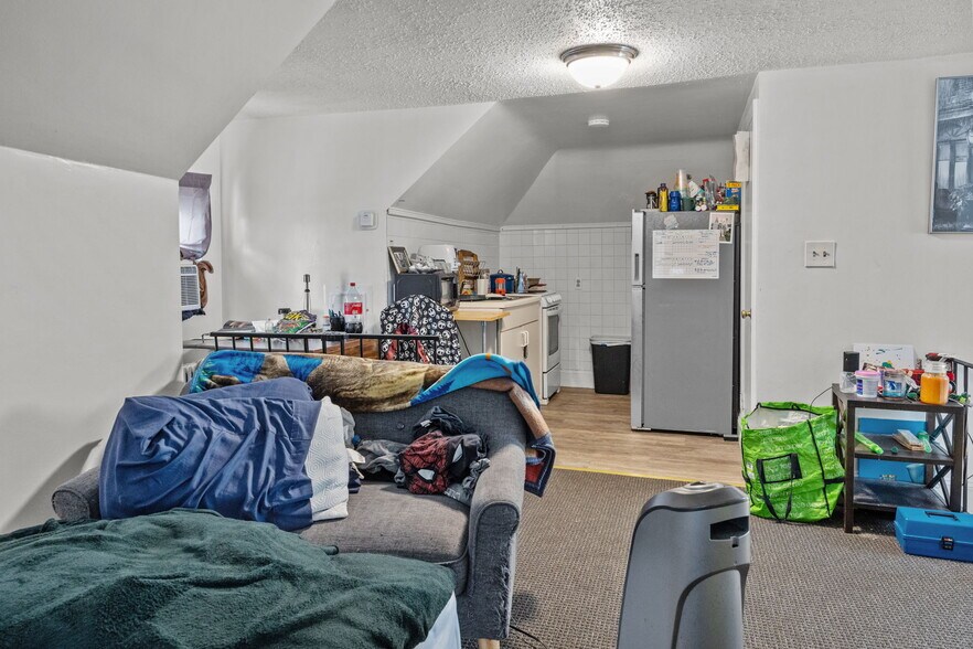 More Photos Of 231 Washington St, Morrisville Apartments For Sale