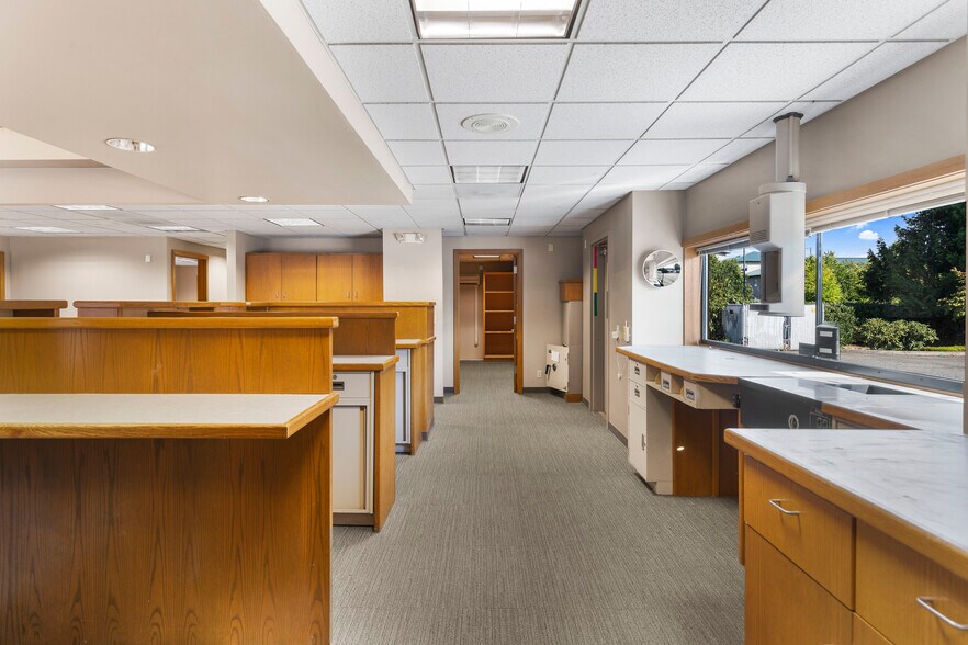 More Photos Of 3506 168th St NE, Arlington Bank For Sale