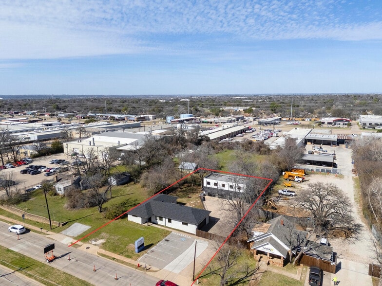 Primary Photo Of 1927 W Arkansas Ln, Pantego Light Manufacturing For Sale