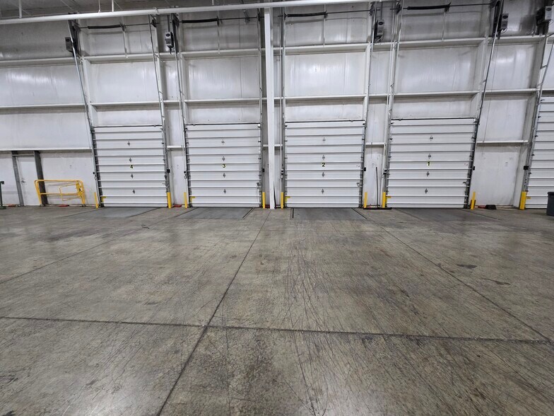 More Photos Of 1887 Cottage St, Ashland Warehouse For Lease