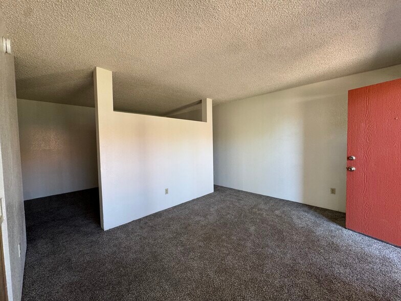 More Photos Of 190 W Valencia Rd, Tucson Apartments For Sale