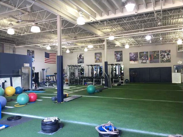 More Photos Of 260 W Crescent Ave, Allendale Warehouse For Lease