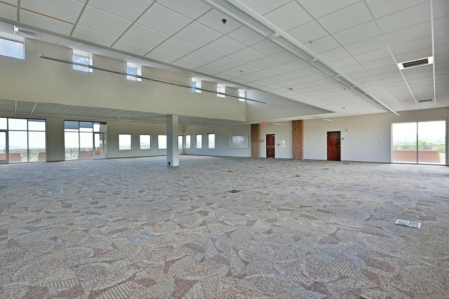 More Photos Of 10000 E University Dr, Prescott Valley Office For Sale