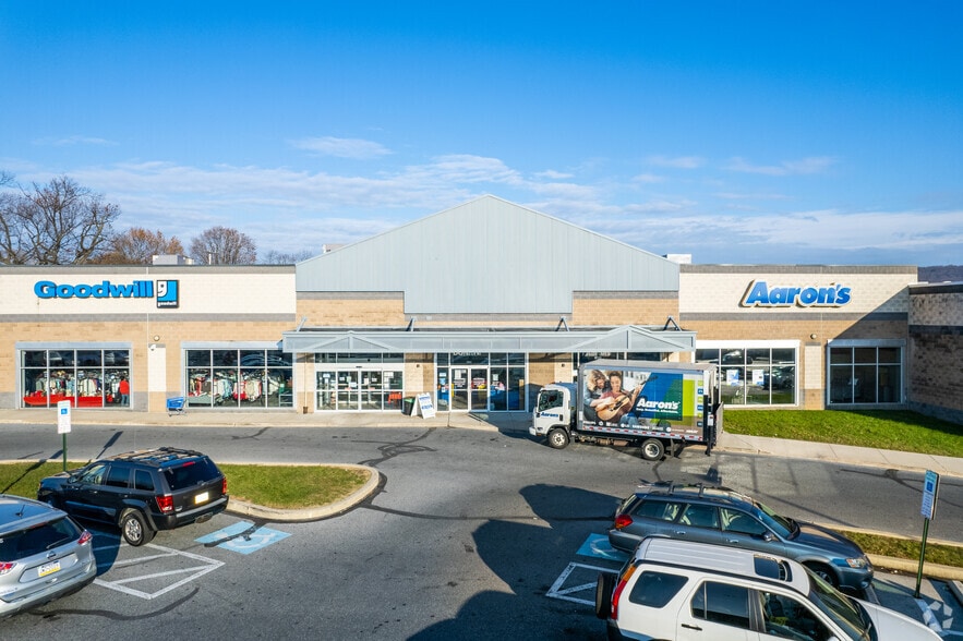 More Photos Of 3405-3415 N 5th Street Hwy, Reading General Retail For Sale
