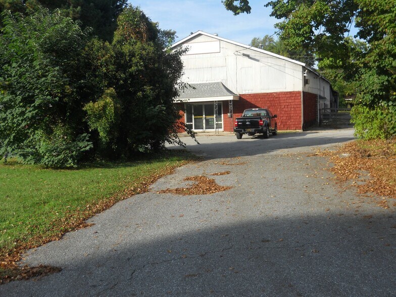 More Photos Of 329 E Camden Wyoming Ave, Camden Flex For Lease
