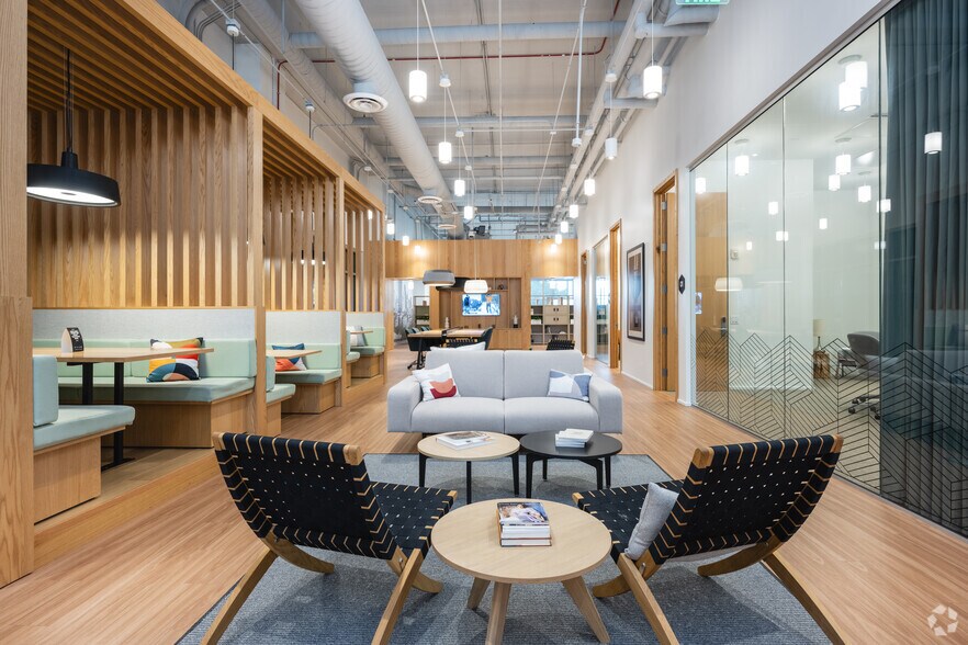 More Photos Of 355 S Main St, Greenville Coworking Space