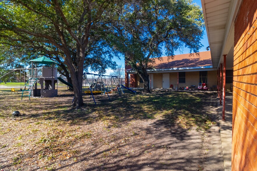 More Photos Of 906 Trimmier Rd, Killeen Religious Facility For Sale