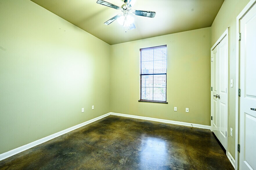 More Photos Of 2400 Market Plaza Dr, Conway Apartments For Sale