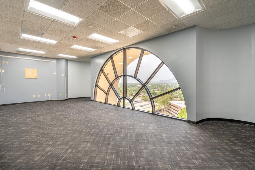 More Photos Of 2800 N 44th St, Phoenix Office For Lease