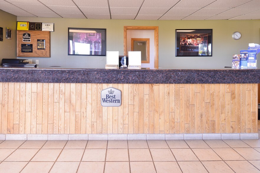 More Photos Of 2830 US Highway 160 W, Monte Vista Hotel For Sale