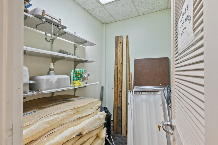 More Photos Of 6545 Normandy Blvd, Jacksonville Storefront Retail Office For Lease