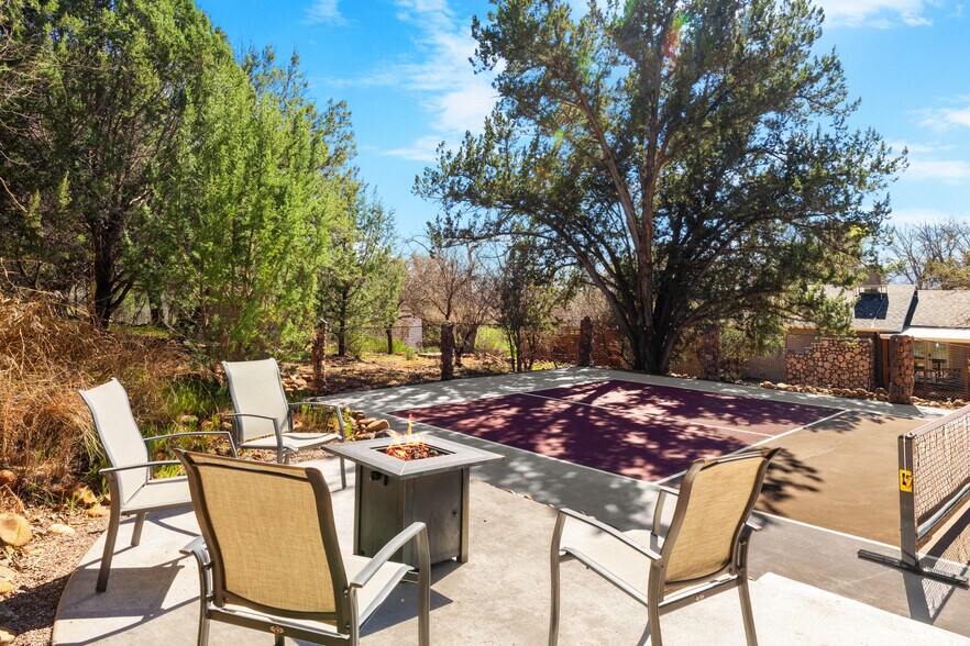 More Photos Of 10580 E Swinging Bridge Ln, Cornville Specialty For Sale