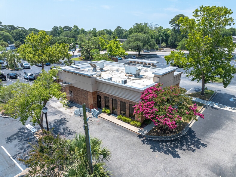 Primary Photo Of 935 Chuck Dawley Blvd, Mount Pleasant Fast Food For Lease