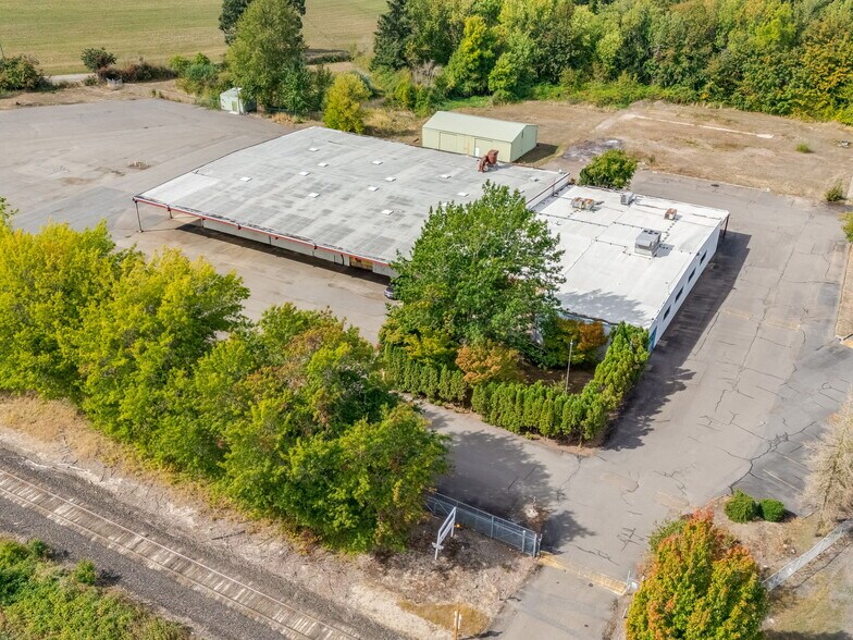 More Photos Of 16700 S Highway 99W, Amity Distribution For Sale