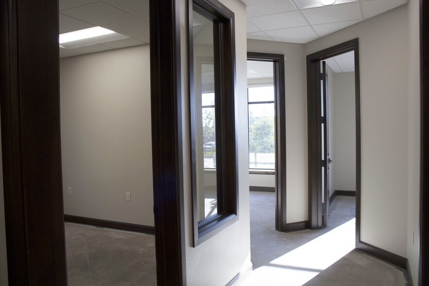 More Photos Of 225 Lilac Dr, Edmond Office For Lease