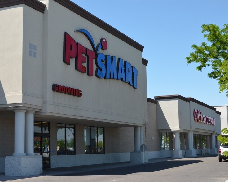 More Photos Of Blue Lakes Blvd N @ Blue Lakes Blvd & Cheney Dr, Twin Falls Unknown For Lease