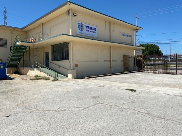 More Photos Of 3000 E Houston St, San Antonio Unknown For Lease