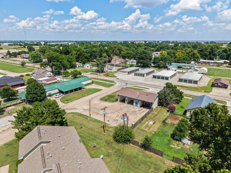 More Photos Of 1003 N Main St, Tonkawa Carwash For Sale