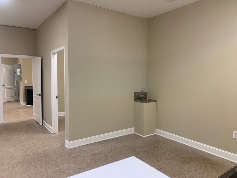 More Photos Of 100 Fall Creek Dr, Jacksonville Office For Lease