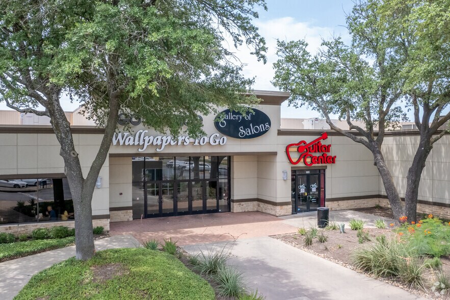 More Photos Of 2525 Anderson Ln W, Austin Unknown For Lease