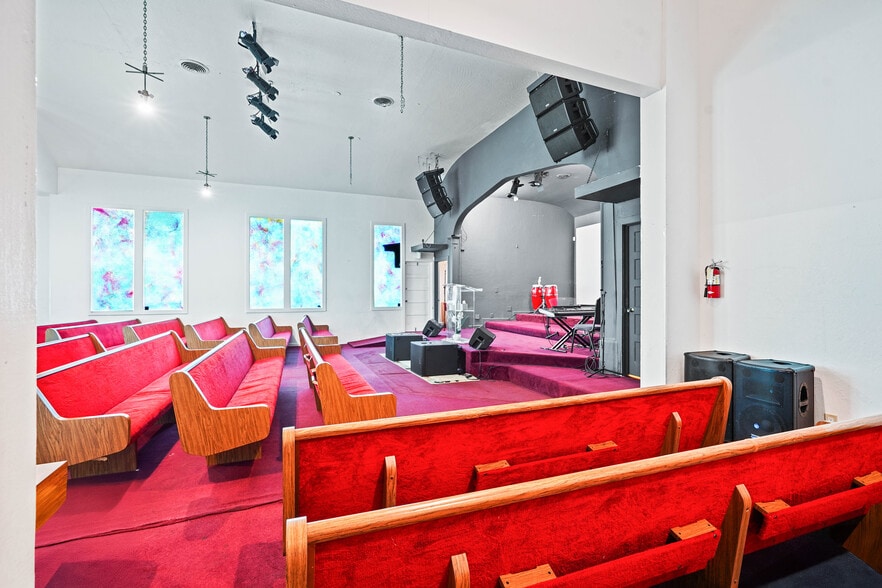 More Photos Of 2703 California St, Berkeley Religious Facility For Sale
