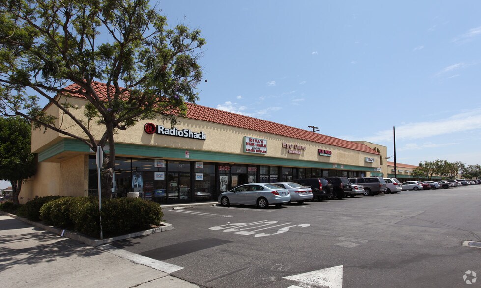 More Photos Of 739-915 E Anaheim St, Long Beach Unknown For Lease