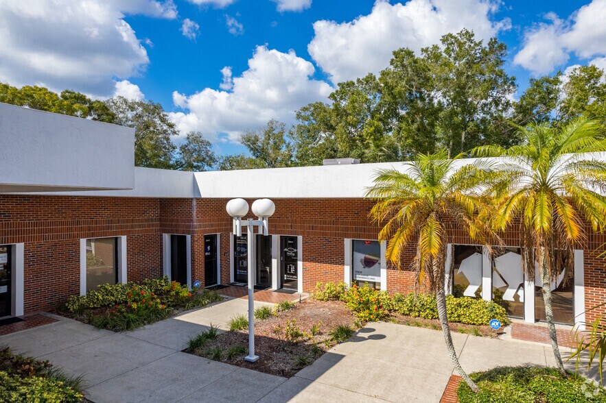 More Photos Of 3001 Eastland Blvd, Clearwater Medical For Lease