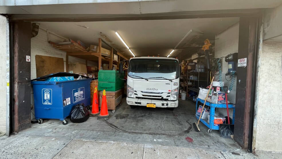 More Photos Of 4315 36th St, Long Island City Industrial For Lease