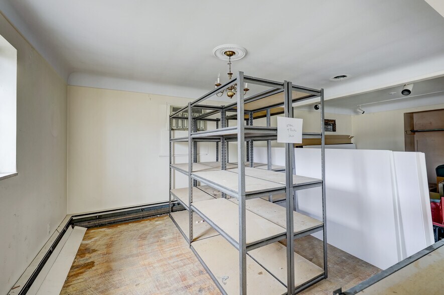 More Photos Of 23919 John R Rd, Hazel Park Freestanding For Sale