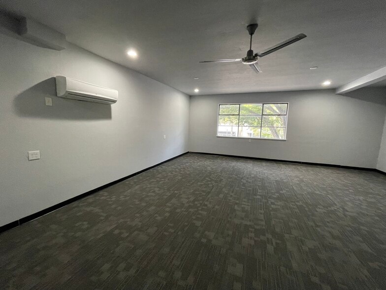 More Photos Of 2217-2223 10th St, Sacramento Storefront Retail Office For Sale