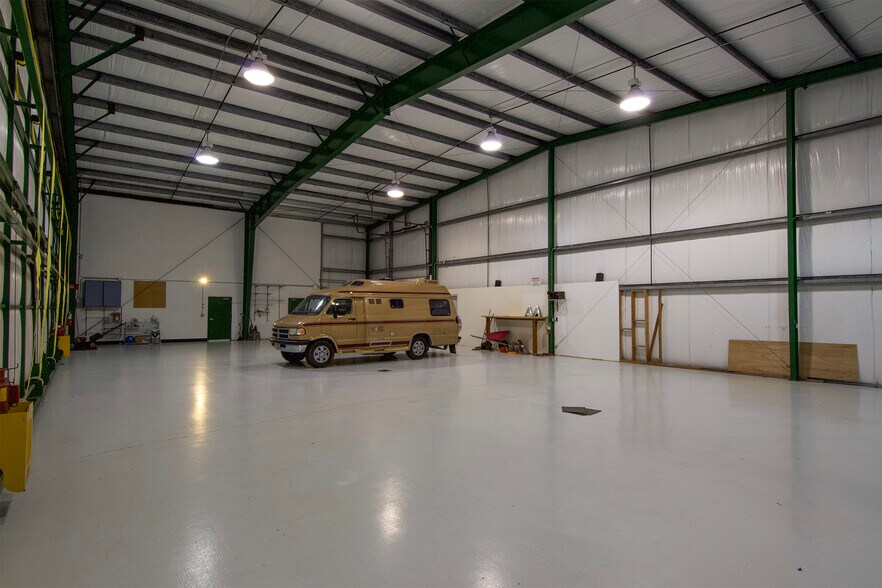 More Photos Of 191 Airport Rd, Port Townsend Airplane Hangar For Lease