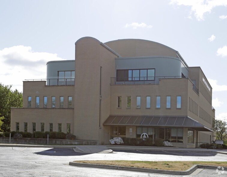 More Photos Of 148 Manitou Dr, Kitchener Office For Lease