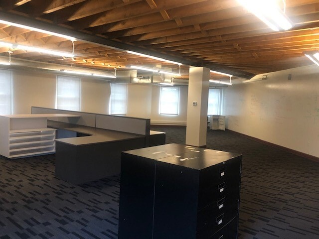 More Photos Of 13111-13125 Shaker Blvd, Cleveland Unknown For Lease