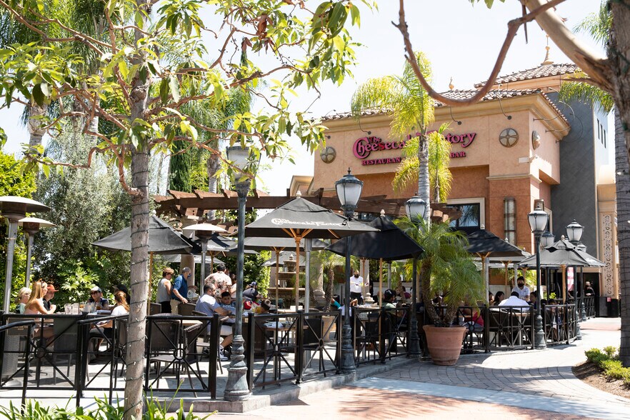 More Photos Of 7621-7881 Edinger Ave, Huntington Beach Unknown For Lease