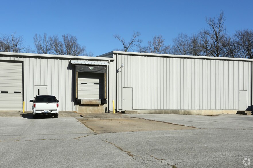 More Photos Of 480 Valley Road, Corydon Warehouse For Lease