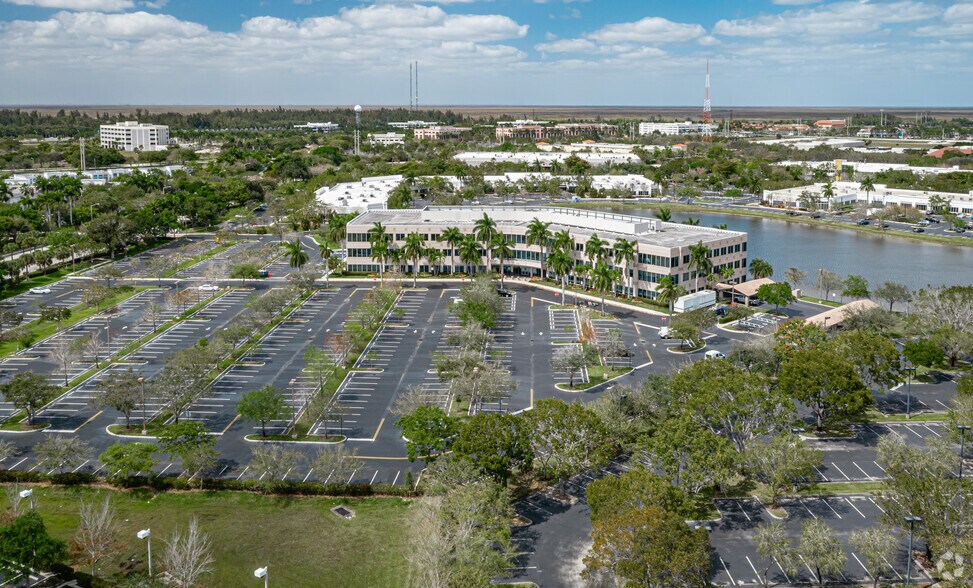 More Photos Of 1300 Sawgrass Corporate Pky, Sunrise Office Residential For Lease