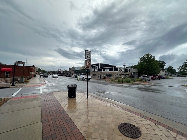 More Photos Of 201 N Broad St, Griffith Specialty For Sale