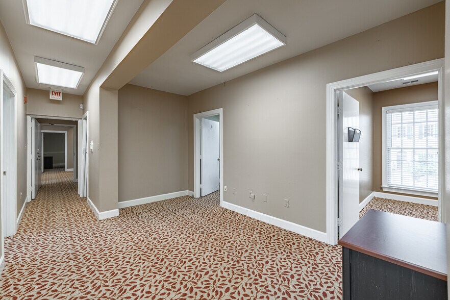 More Photos Of 223-225 N Washington St, Alexandria Office For Lease