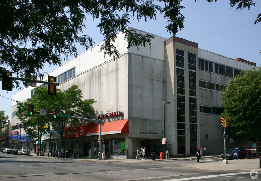 More Photos Of 20-40 S 69th St, Upper Darby Township General Retail For Lease