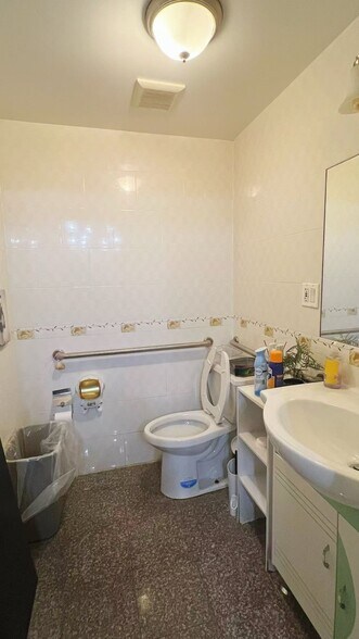 More Photos Of 32-16 137th St, Flushing Apartments For Sale